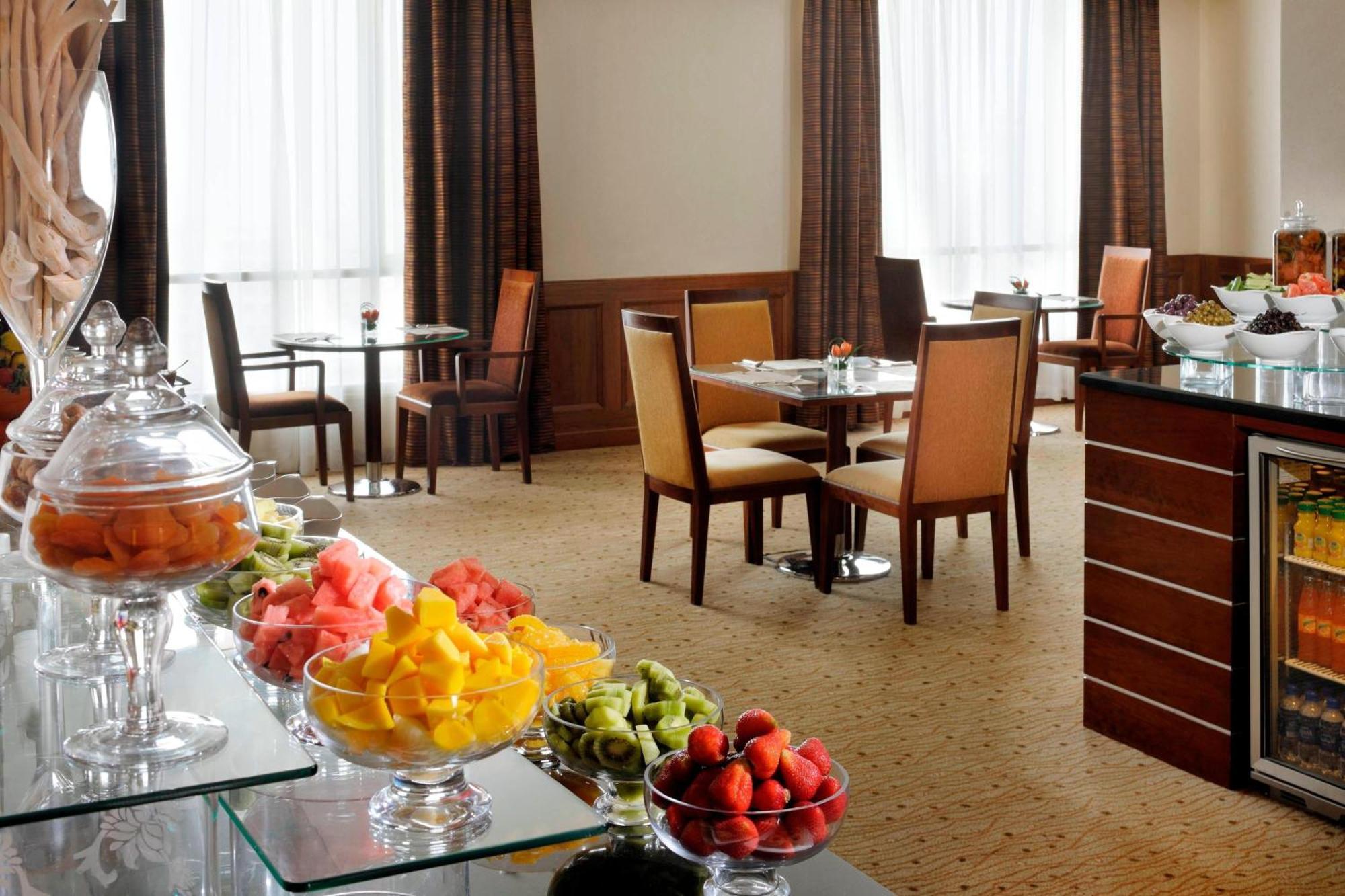 Courtyard By Marriott Kuwait City Eksteriør bilde