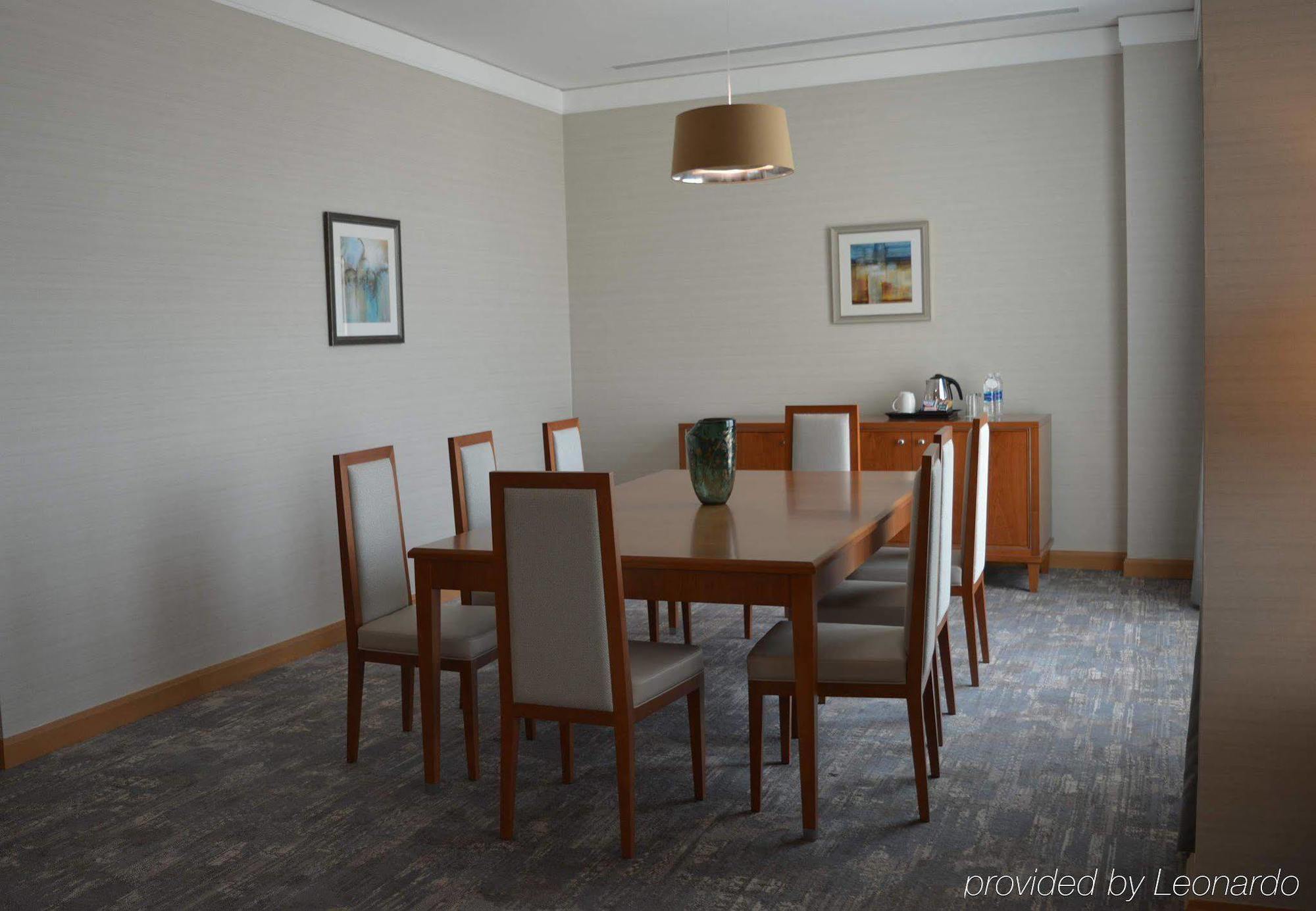 Courtyard By Marriott Kuwait City Eksteriør bilde