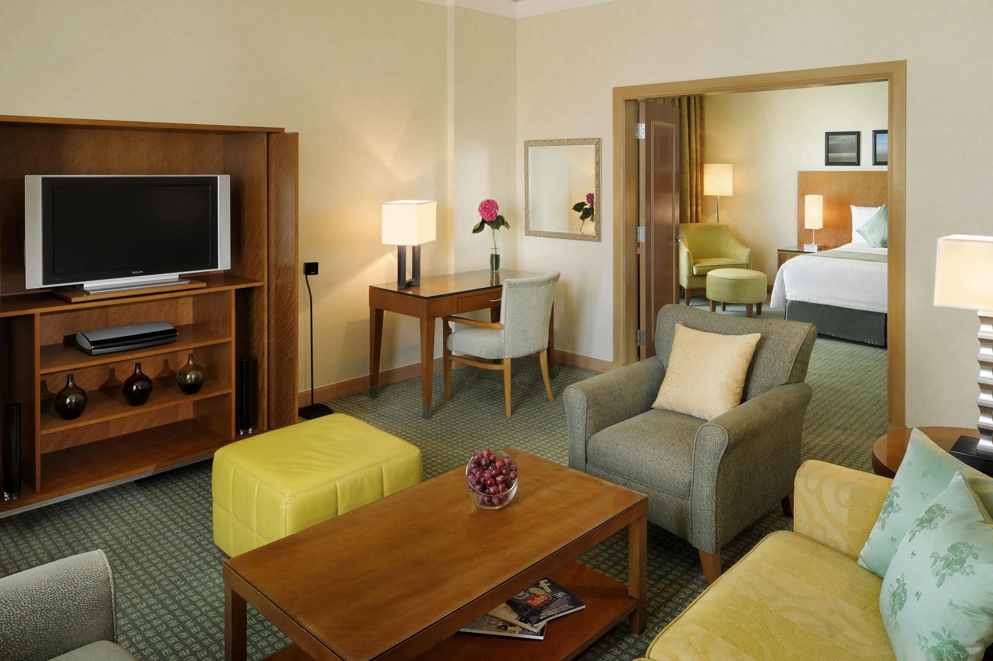 Courtyard By Marriott Kuwait City Eksteriør bilde